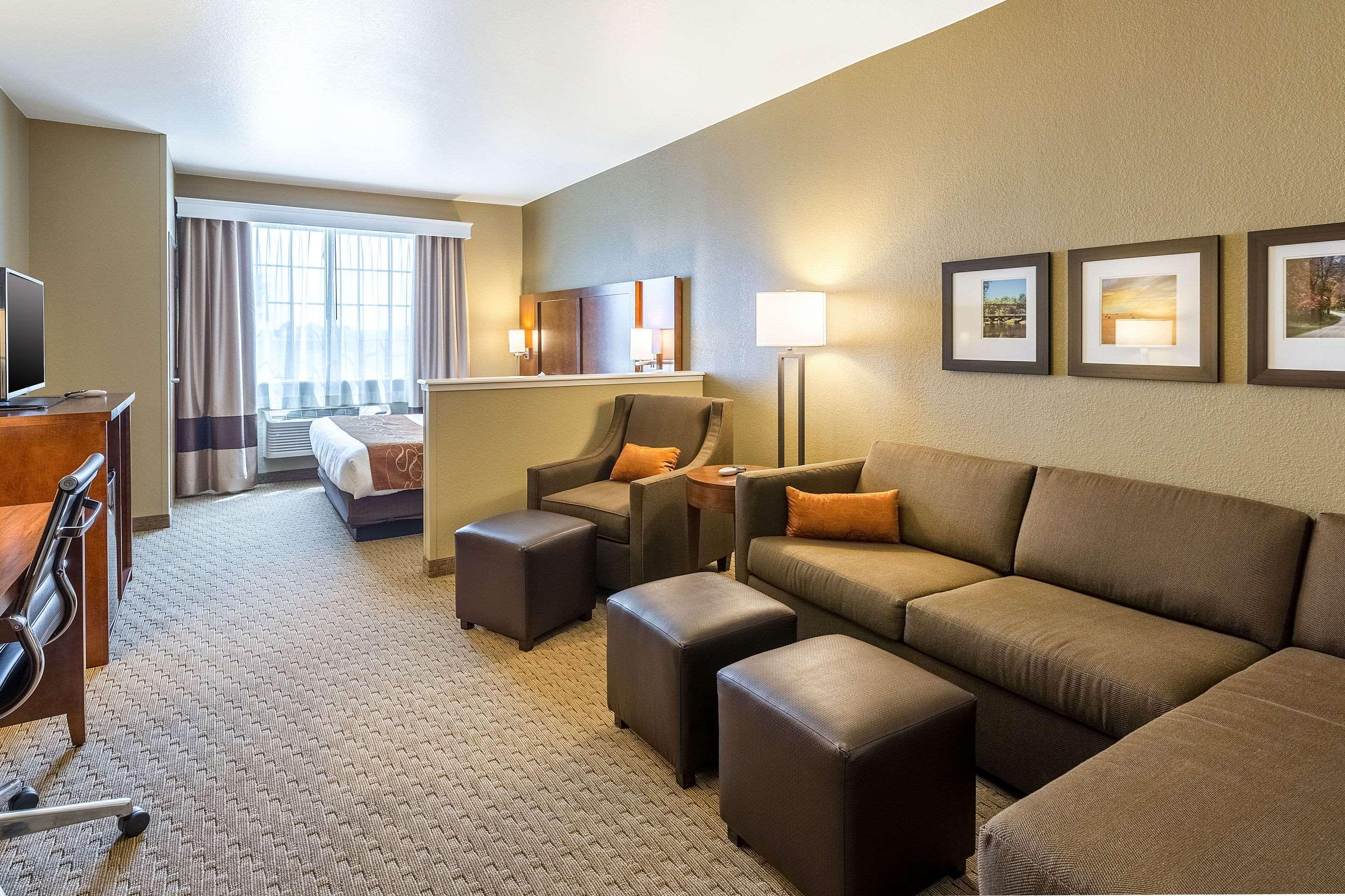 Comfort Suites Burlington Exterior foto