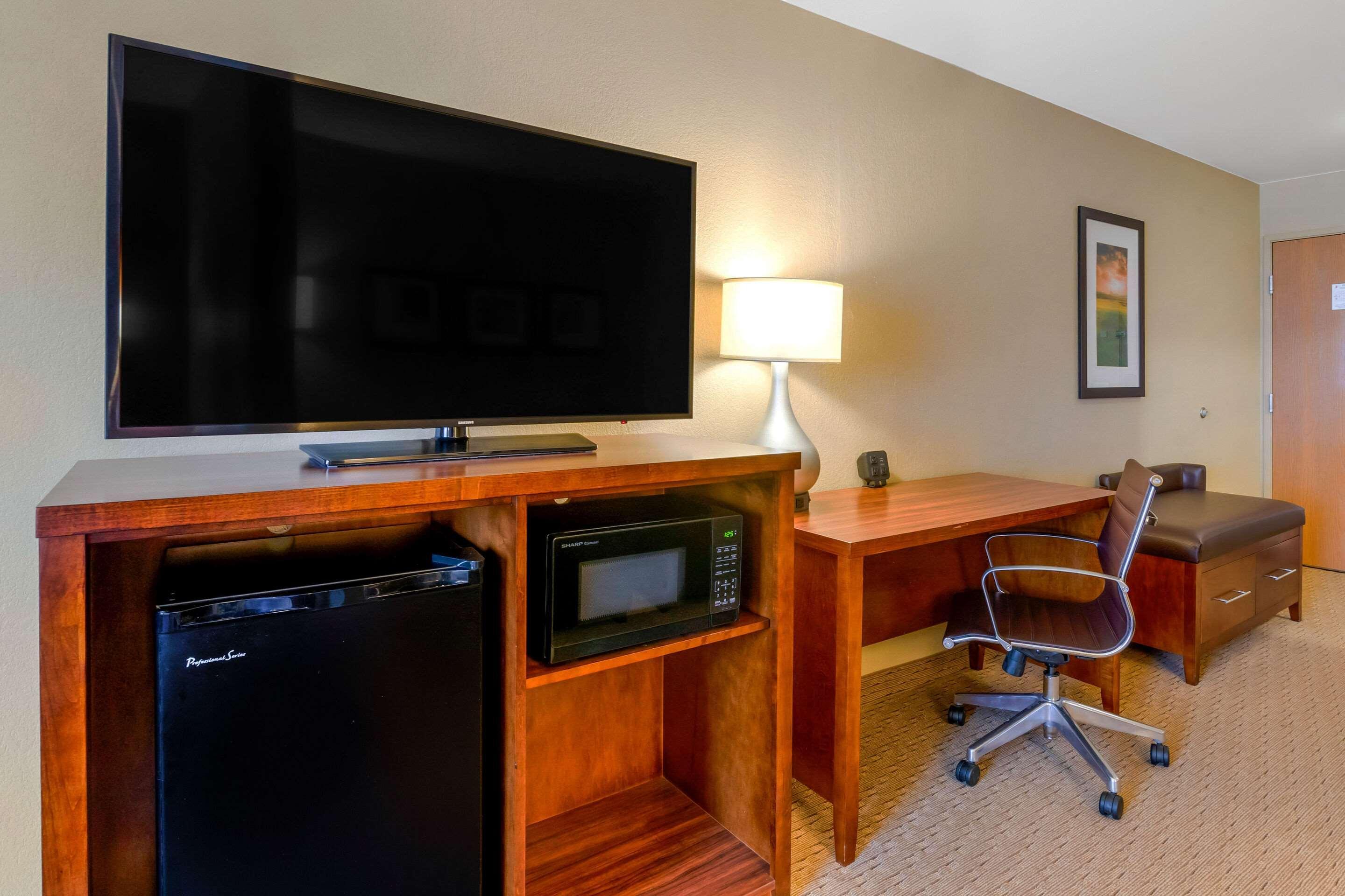 Comfort Suites Burlington Exterior foto