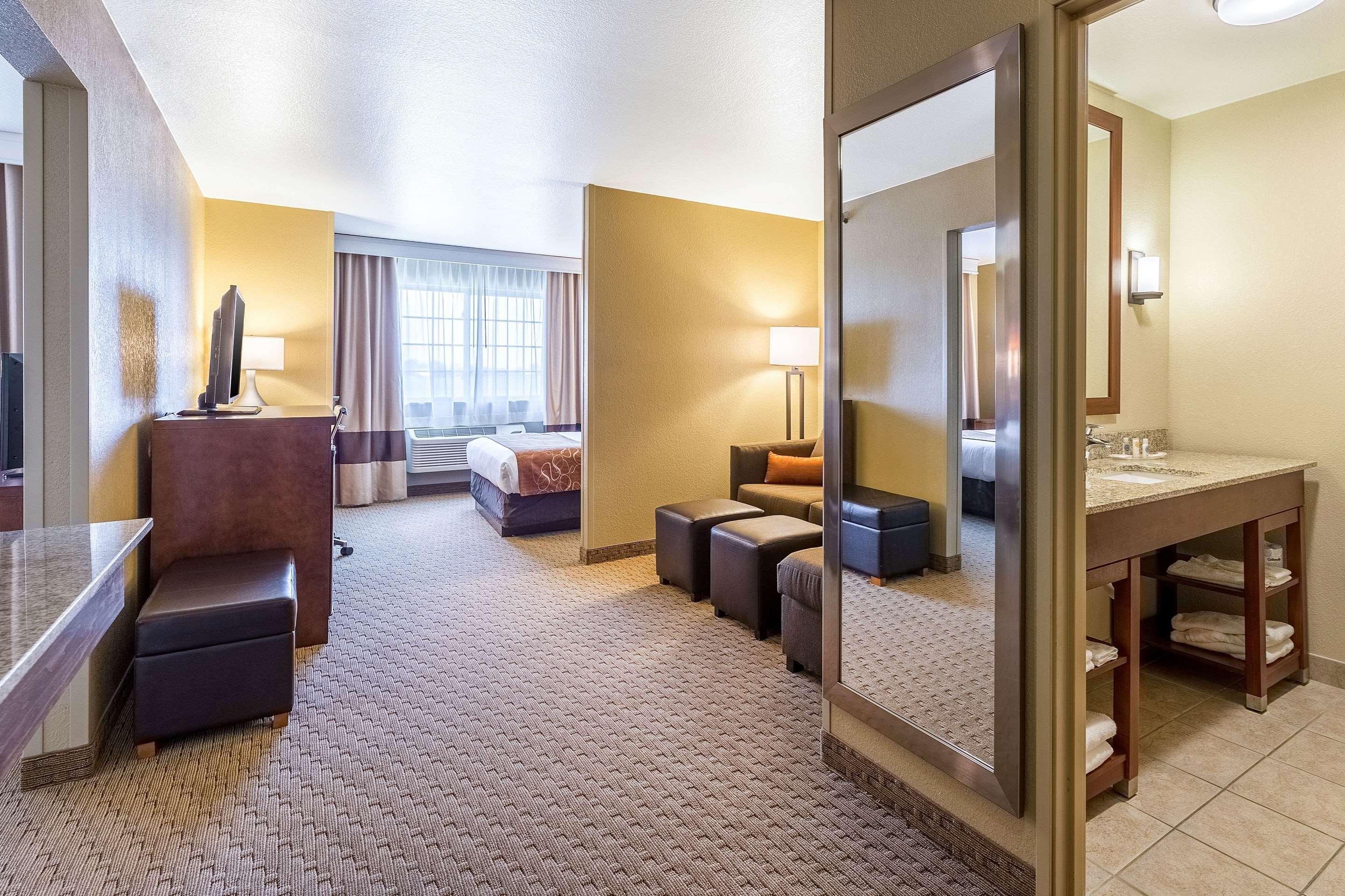 Comfort Suites Burlington Exterior foto